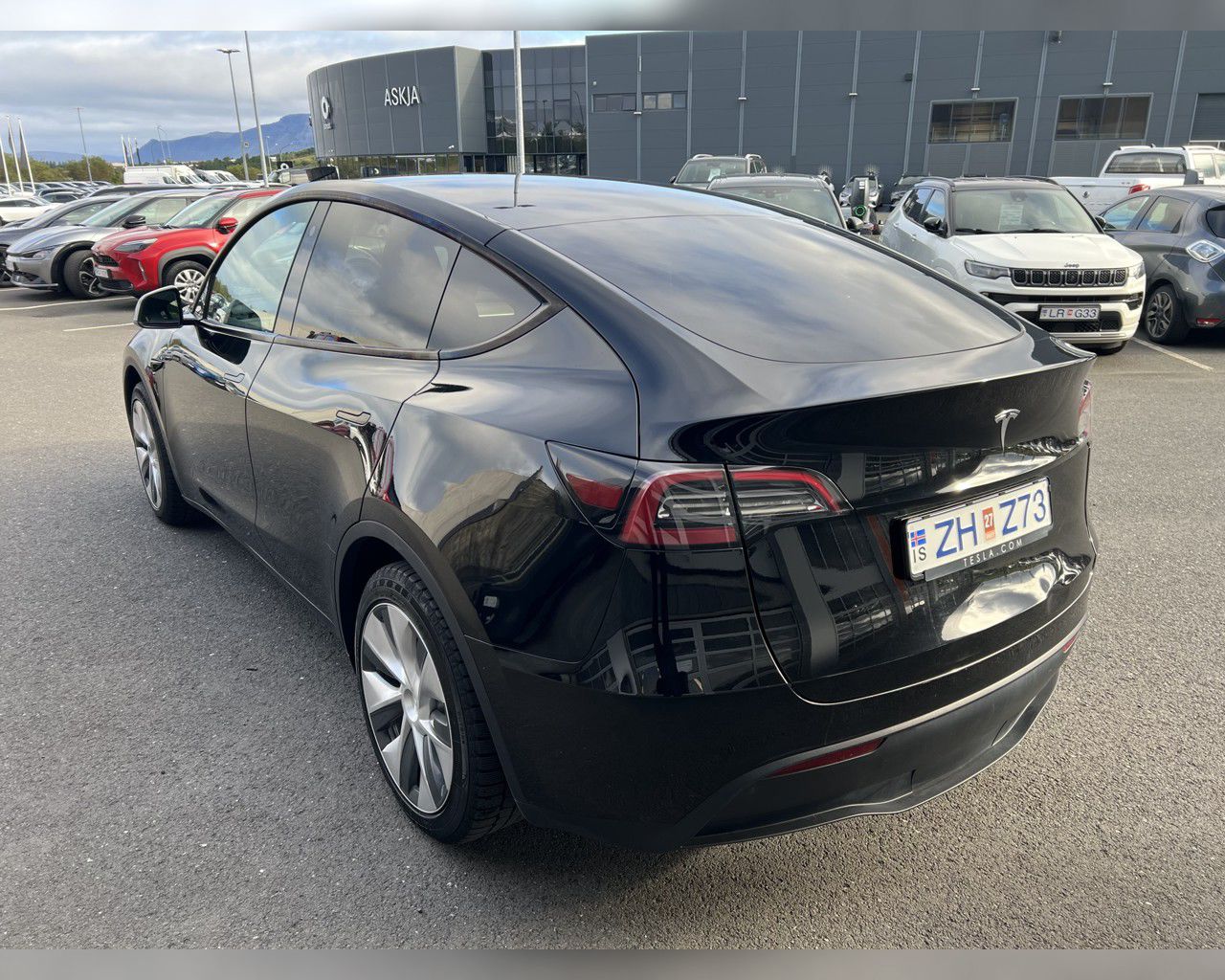 TESLA MODEL Y SR