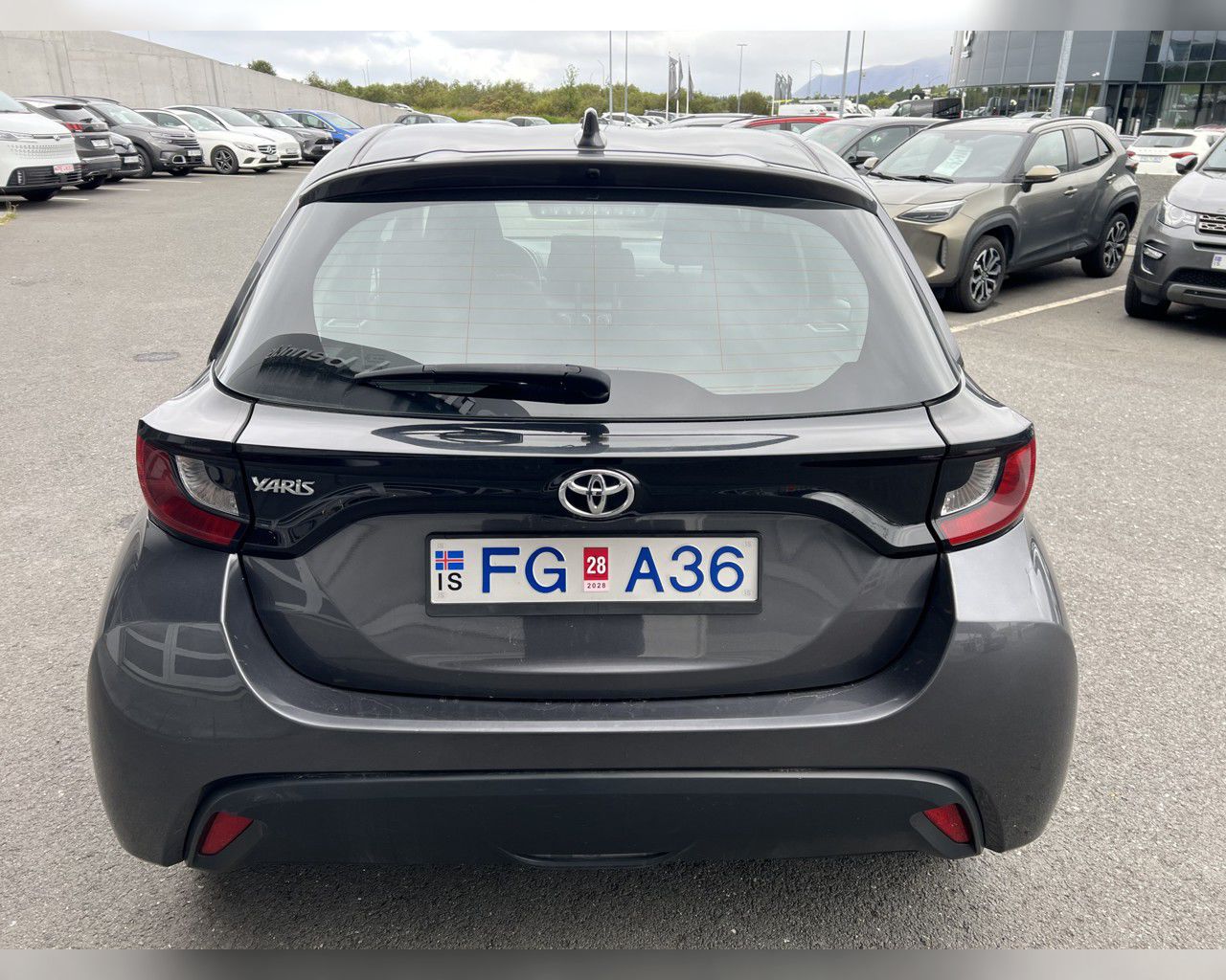 TOYOTA YARIS