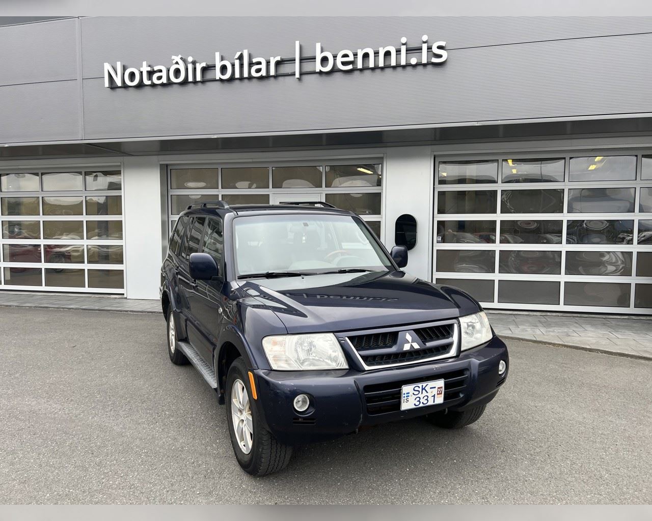 MITSUBISHI MONTERO LIMITED