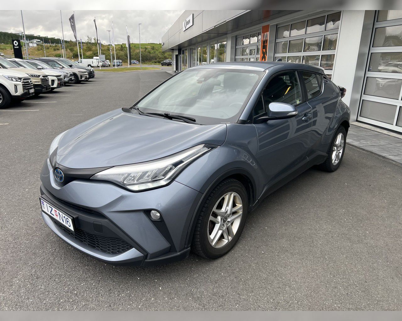 TOYOTA C-HR